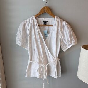 Ann Taylor NWT White‎ Floral Wrap Blouse